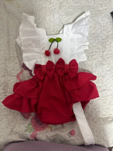 Roupa de mesversário cerejinha