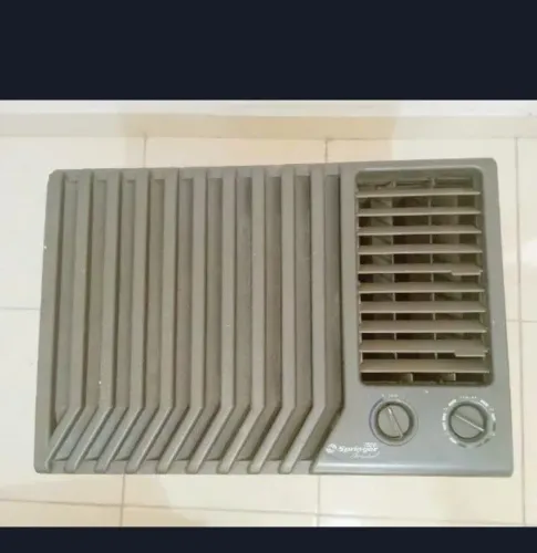 Ar condicionado de janela 7500btus muito novo