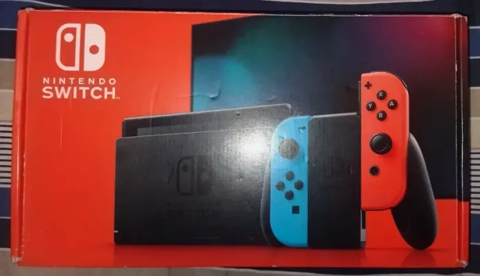 Nintendo Switch V2 Desbloqueado - Tela com listras