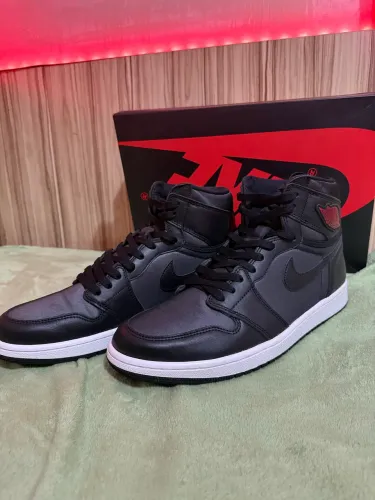 AIR JORDAN 1 HIGH OG BLACK SATIN GYM RED