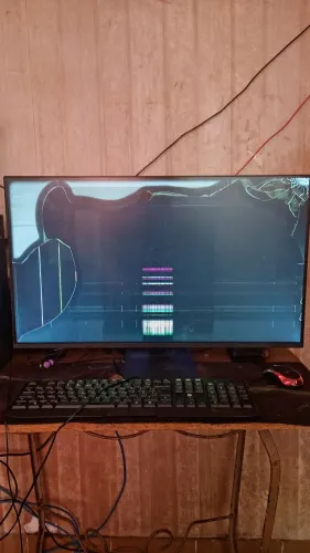 Monitor LG UltraGear 27G411A-B - LIGA (Para Peças/Sucata)