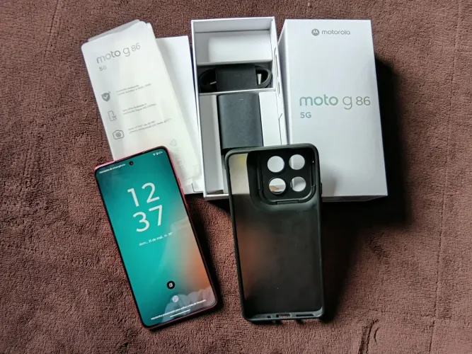 Celular moto g86 256/8gb com nfc