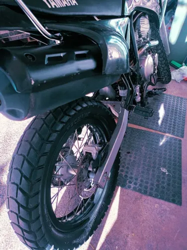 Vendo moto Lander 2010/2011