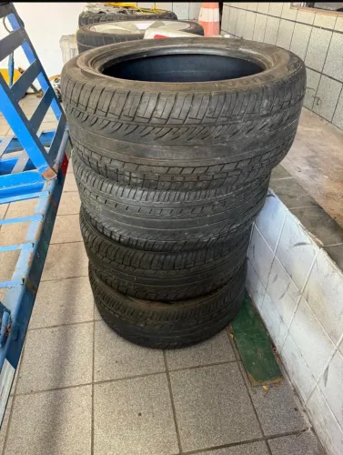 4 pneus 265/50/20