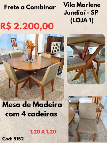 Mesa de madeira com 4 cadeiras