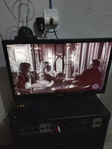 TV SEMP 24"