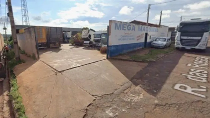 Leilão - Comercial - De R$943.200,00 Por R$471.600,00