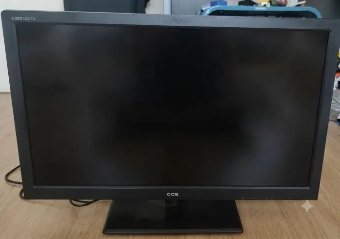 TV CCE L322 - LED / HDMI (Funcionando Perfeitamente)