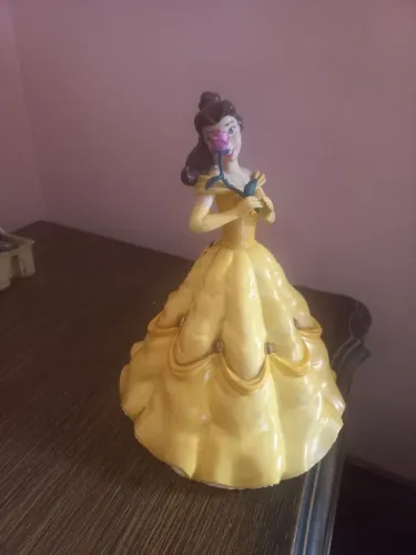 Bela da Disney cofrinho