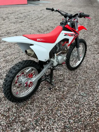 Honda crf230f 2019 igual não acha 