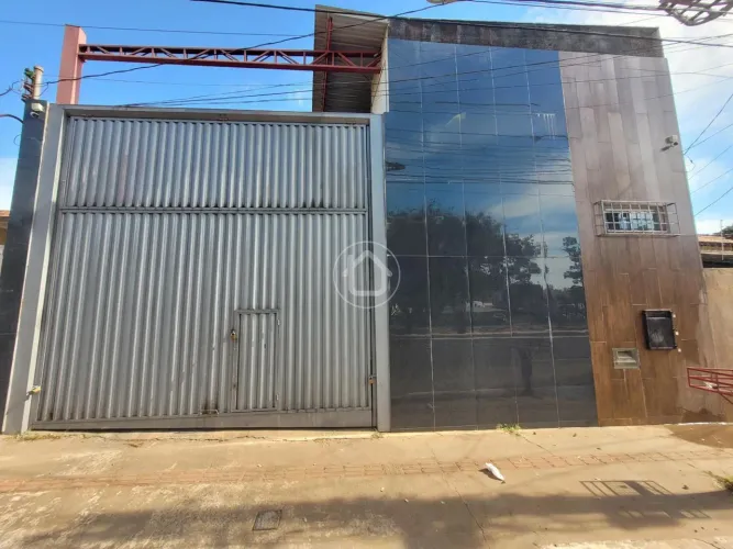 COMERCIAL NA ORLA MORENA