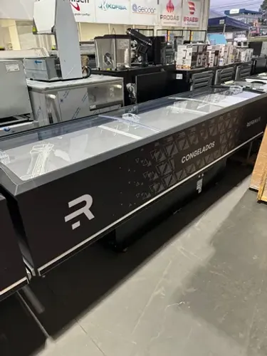 Ilha de congelados 3,00 mts vidro semi curvo com iluminação em led 