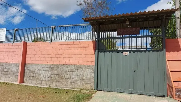 Aluga-se Chácara com 03 dorm. nas Chácaras de Recreio Miracatu em Monte Mor - Ótimo preço