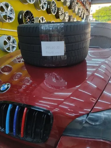 Pneu usado 295/30/20 Pirelli