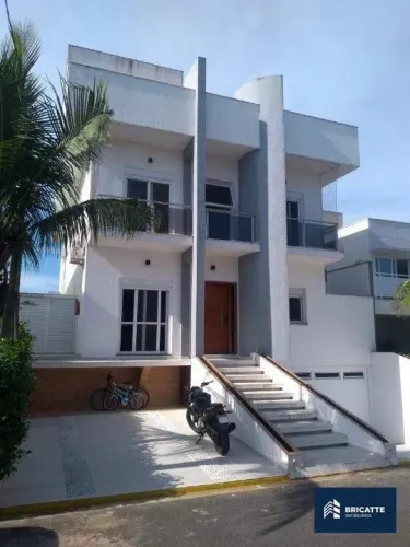 Sobrado em Condomínio Fechado - Itanhaém/SP - Condomínio Estrella Del Mar