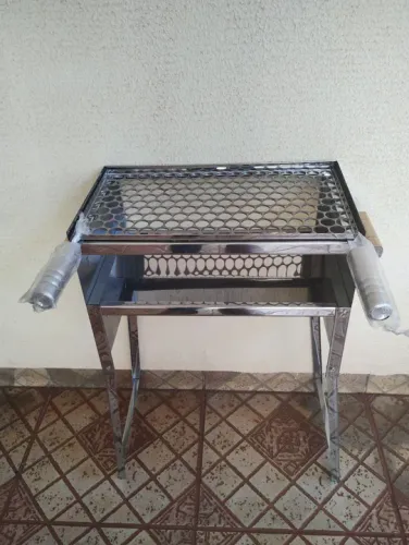 Churrasqueira Inox pés dobrável 1 por 190 reais avista promoção