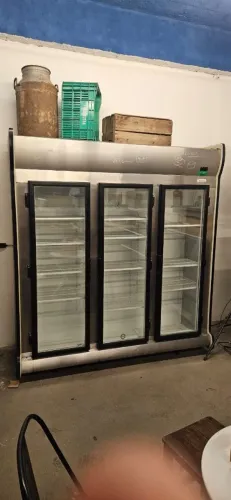 Geladeira Expositora Tripla