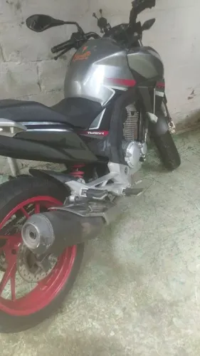 Moto Twister 250cc Manual e chave Reserva! 2o dono