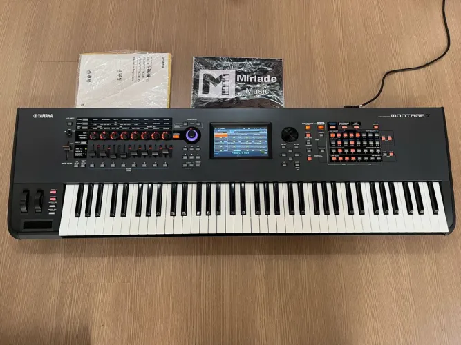 Yamaha Montage 7 - Impecável 