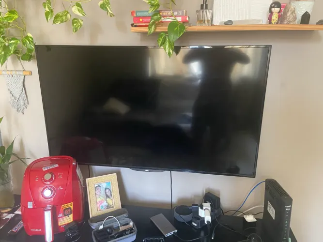 tv Aoc 50' pequena mancha na tela