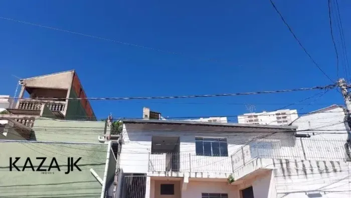 Comprar/vendo: Casa dupla com entradas independentes a venda na Vila Tupi em Várzea Paulis