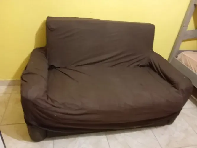 sofa 2 lugar,vira cama e c/ bau
