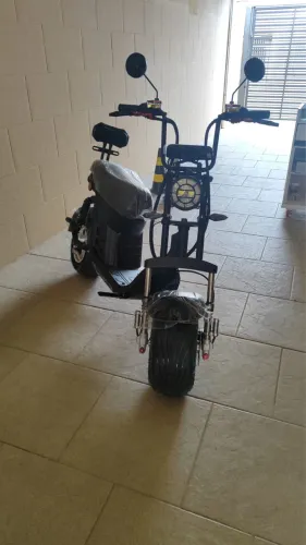 Vende-se Scooter elétrica novíssima