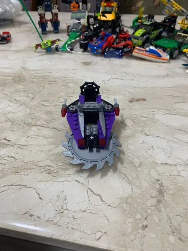 Maquina giratória roxa - LEGO