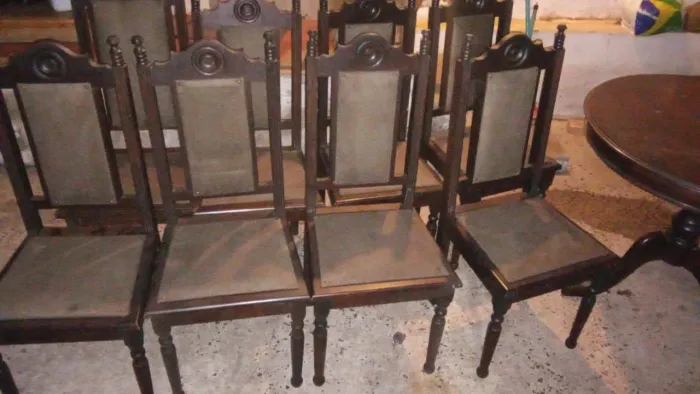 Conjunto de Cadeiras de Jantar Clássicas