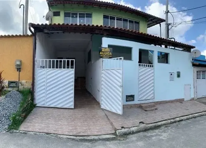 CASA 3 QUARTOS EM COND RIO DA PRATA 