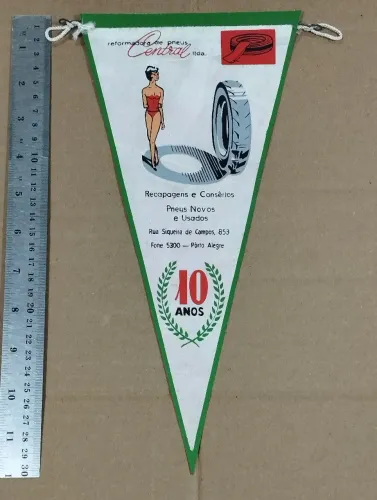 Flâmula antiga Reformadora de Pneus Central