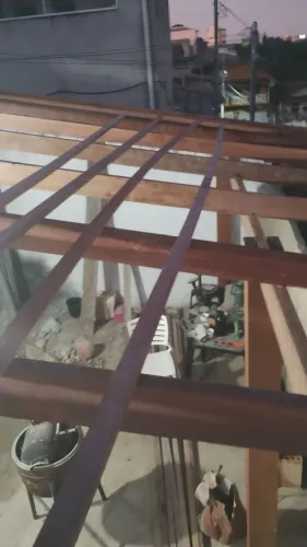 Cobertura para área externa em construção