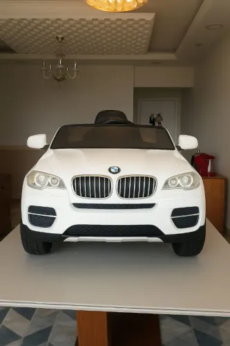 Carrinho infantil BMW X6