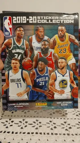Álbum de Figurinhas e Cards NBA 2019-20 Panini