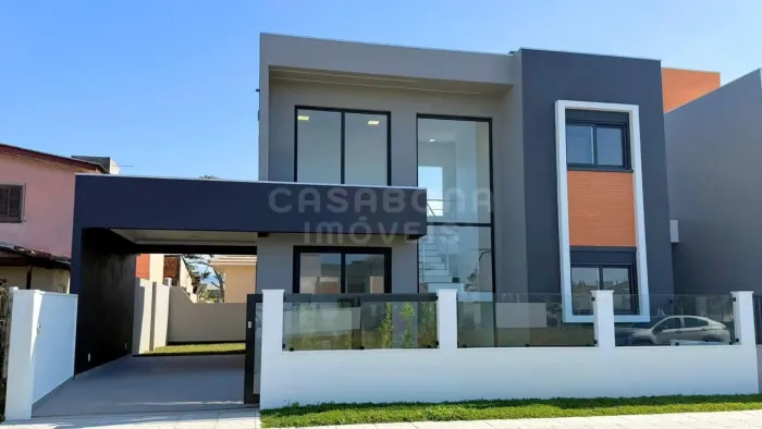 Sobrado à Venda em Vista Alegre, Arroio do Sal
