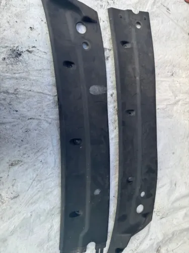 churrasqueira parabrisa iveco daily 35s14 original