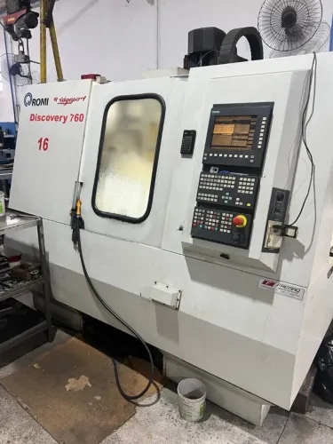CENTRO DE USINAGEM ROMI 760 4 EIXO