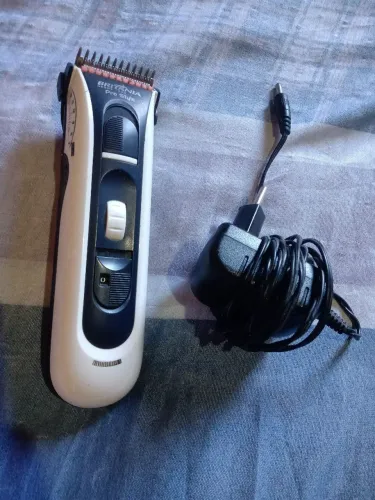 Máquina de cortar cabelo Britânia Pro Style 66303002