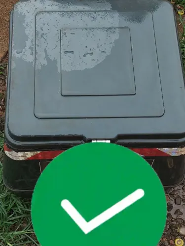 Vendo bau com suporte para moto 