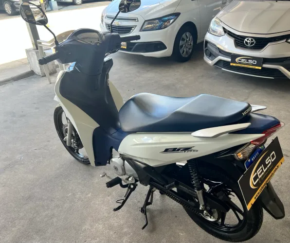 Honda Biz 125cc Ano 2022 com apenas 3.000 km