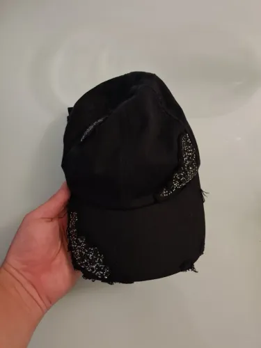 Boné raríssimo collab Puma x Swarovski feito 100% com cristais Swarovski