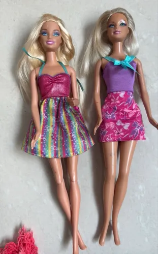 Kit 2 Barbies originais 