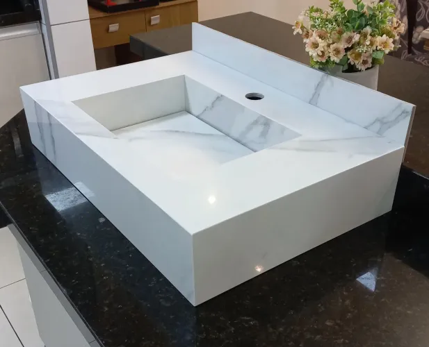 Pia Lavatório 60x40 com Cuba Esculpida em Porcelanato