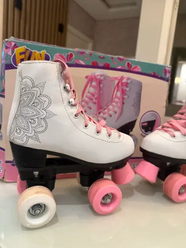 Patins botinha branca 