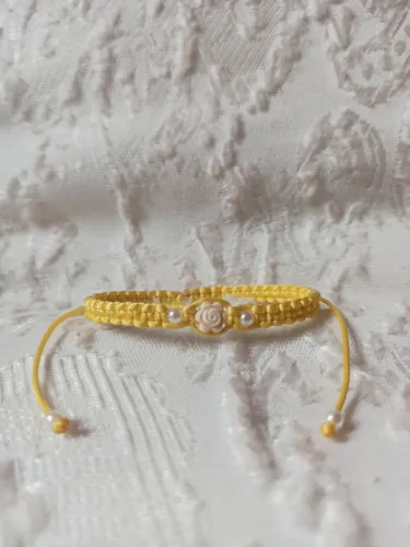 Pulseira macrame flor