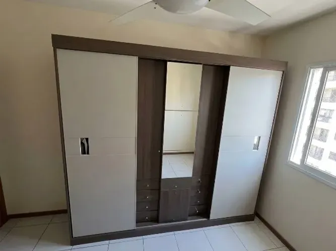 Guarda-roupa Casal 5 Portas 8 Gavetas com Espelho