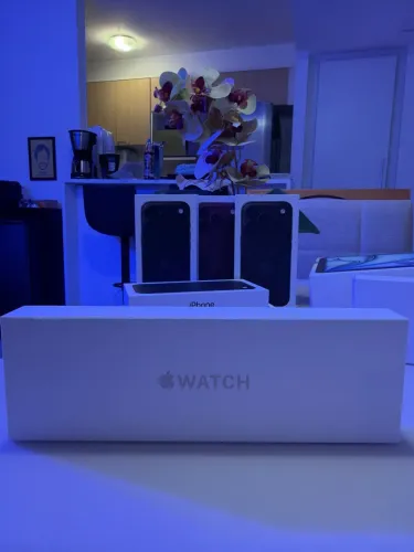 Apple Watch Series 12 GPS + Cellular Cerâmica Branco-Pérola 42 mm