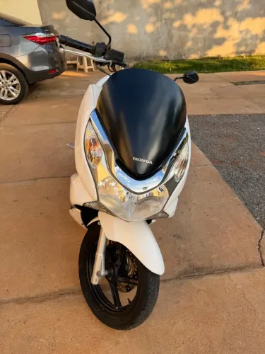 PCX 150 CONSERVADA, ÚNICA DONA. MOTO DE USO DIÁRIO.