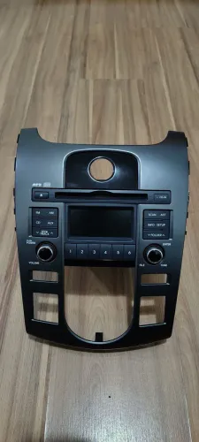 Kia Cerato 2012 Moldura com som original ar digital