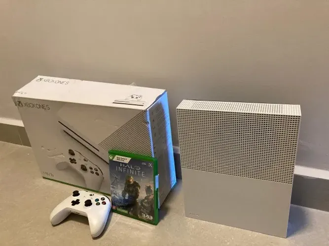 XBOX ONE S 1TB